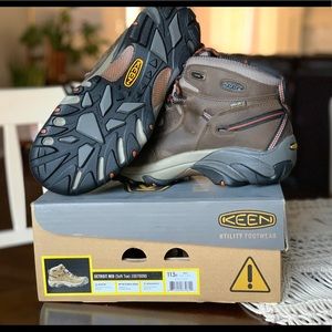 Keen Detroit Mid boots